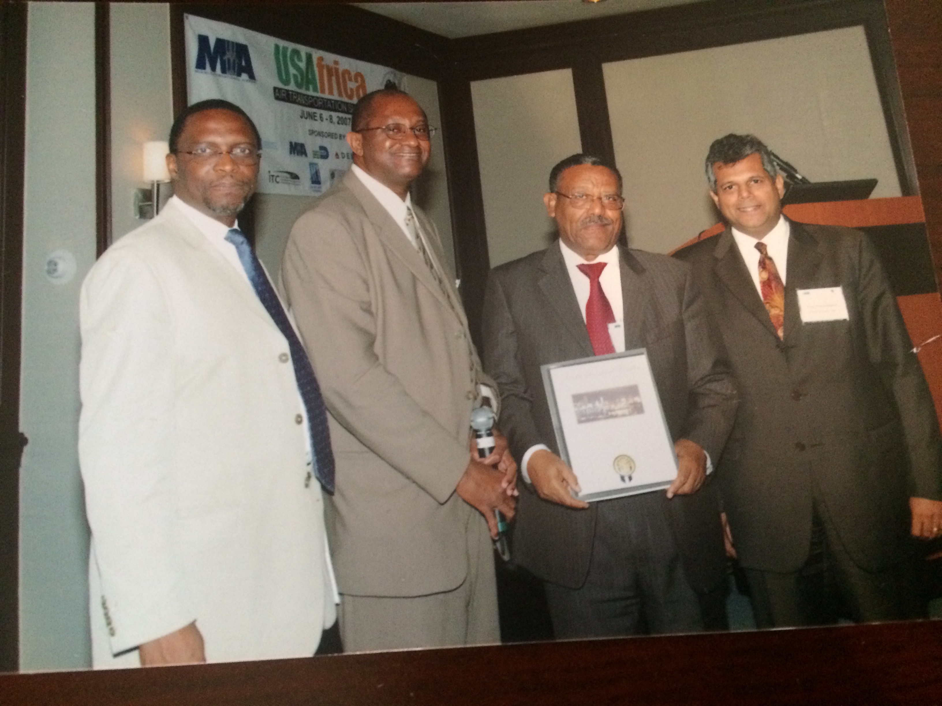 Mr. Oladeinde poses with Airline Executives at the US-Africa Air Transportation Summit